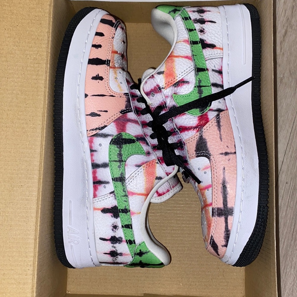 Nike Air Force 1